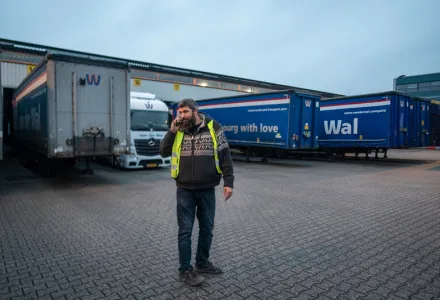 Kunde steht auf LKW-Fuhrpark