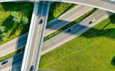 Autobahnkreuz von oben
