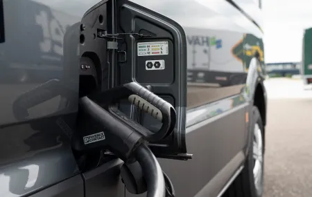 TVM LKW auf Autobahn